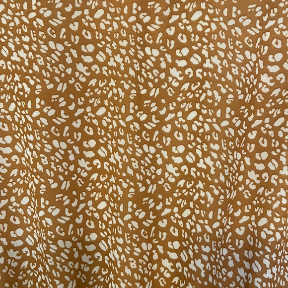 Kirundo XL Tan White pattern midi dress with flowy ruffles Pretty and light. EC - Picture 4 of 6